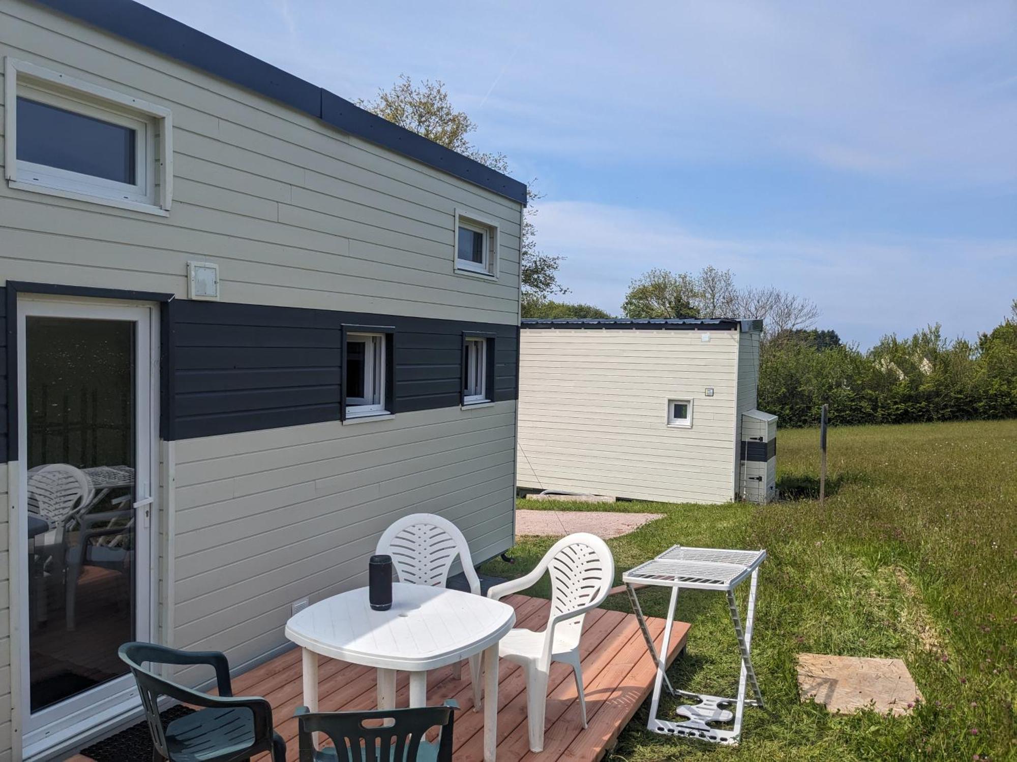 Tiny House Proche De La Plage Sans Draps Ni Serviettes Plevenon Exterior photo